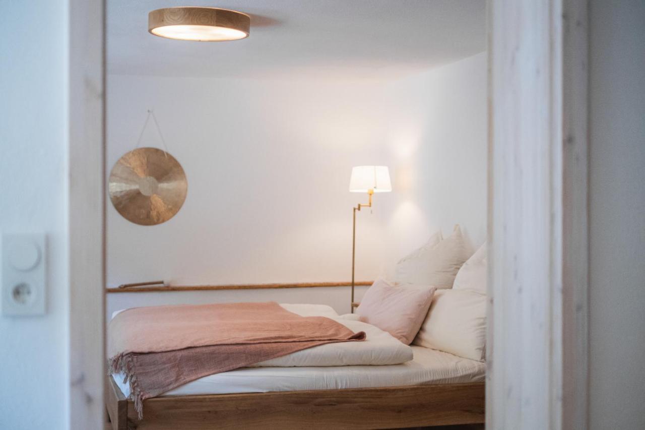 Gehobenes Ambiente In Historischer Wohnung Walting Zewnętrze zdjęcie