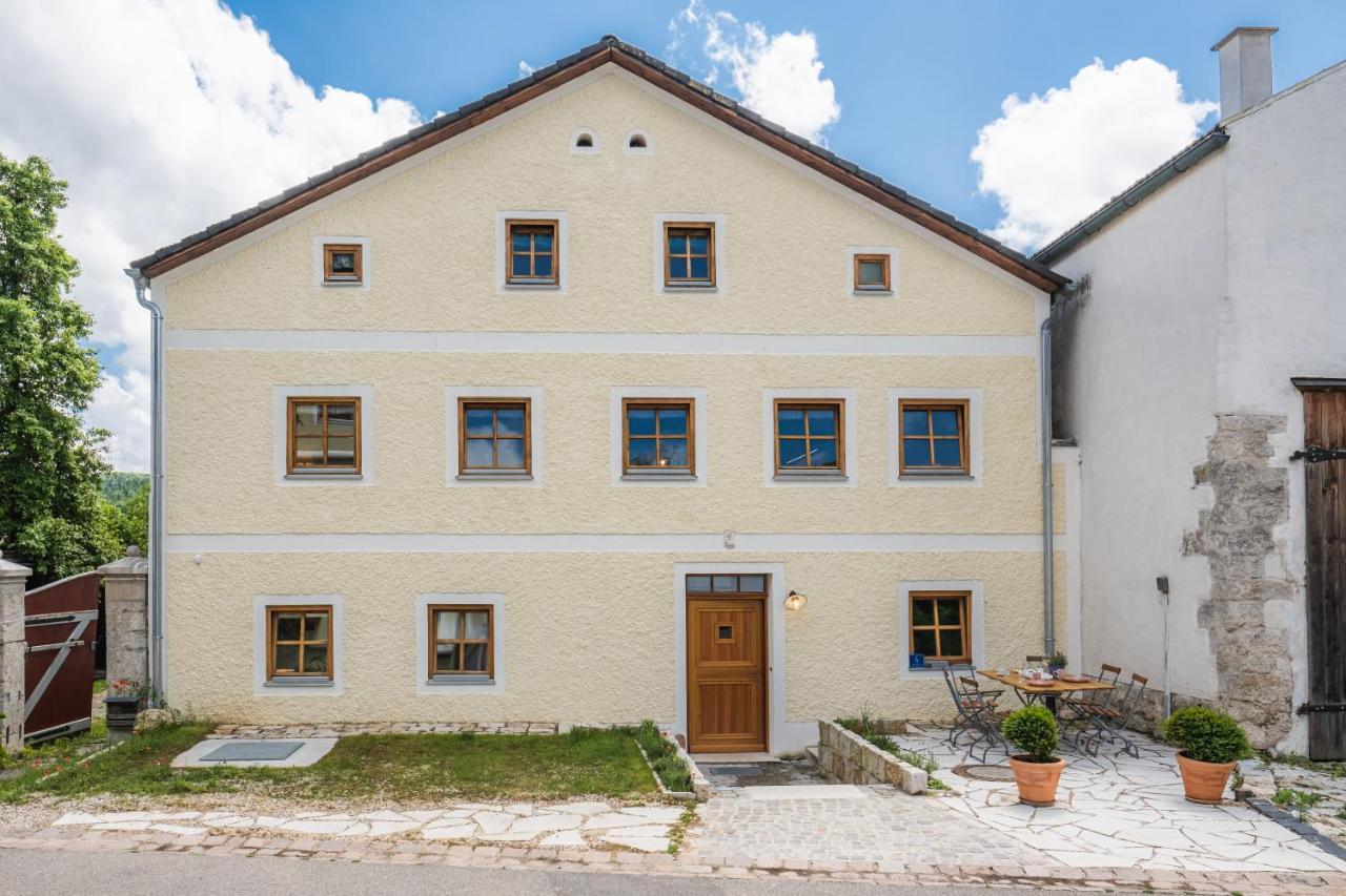 Gehobenes Ambiente In Historischer Wohnung Walting Zewnętrze zdjęcie