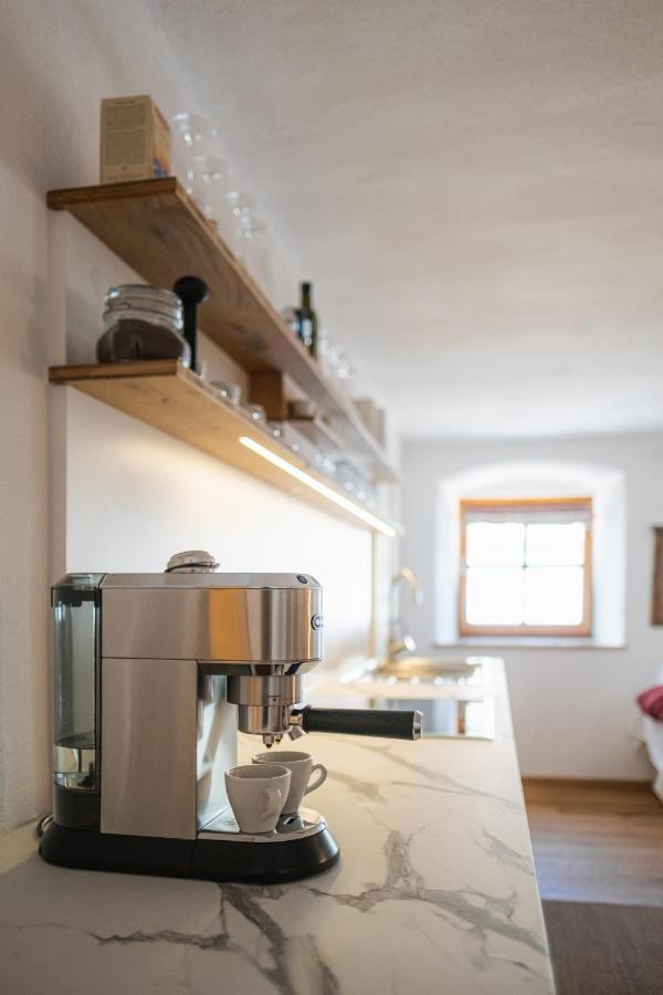 Gehobenes Ambiente In Historischer Wohnung Walting Zewnętrze zdjęcie