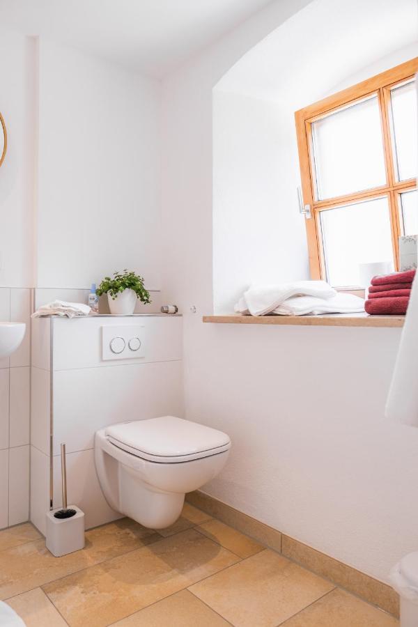 Gehobenes Ambiente In Historischer Wohnung Walting Zewnętrze zdjęcie
