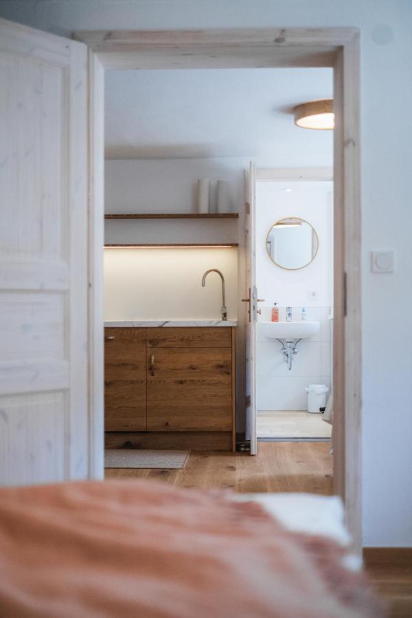 Gehobenes Ambiente In Historischer Wohnung Walting Zewnętrze zdjęcie