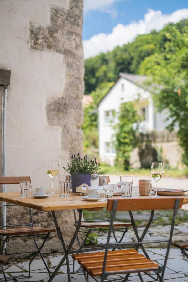 Gehobenes Ambiente In Historischer Wohnung Walting Zewnętrze zdjęcie
