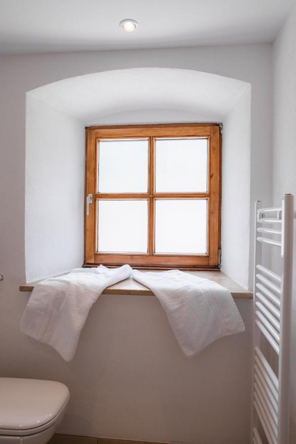 Gehobenes Ambiente In Historischer Wohnung Walting Zewnętrze zdjęcie